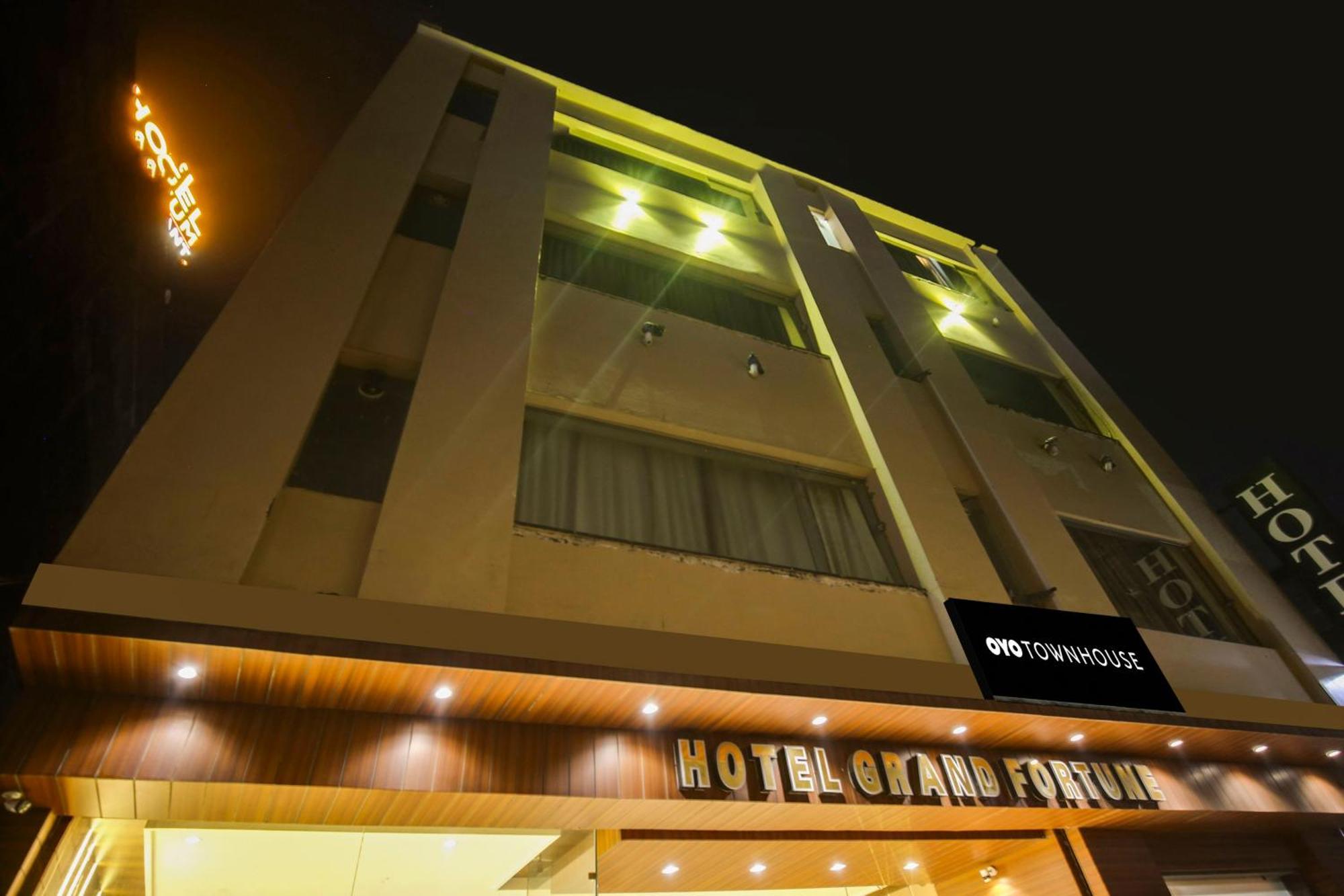 Super Townhouse Grand Fortune 阿姆利则 外观 照片